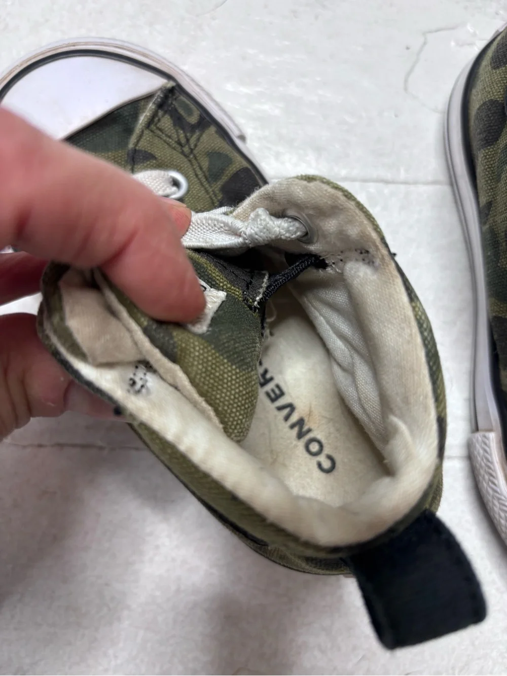 Converse Chuck Taylor Toddler All Stars High Top Camouflage Size 7 - Picture 9 of 9